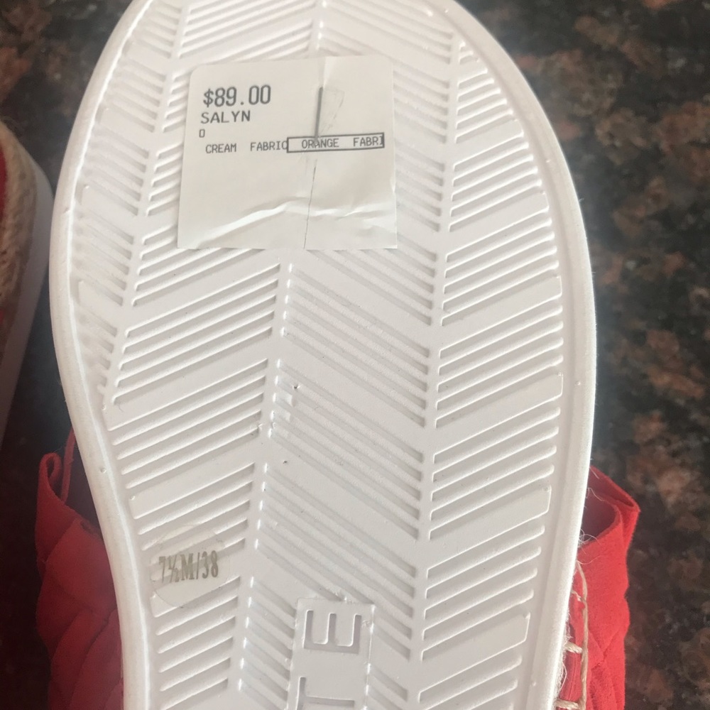 Red slides - Picture 2 of 4